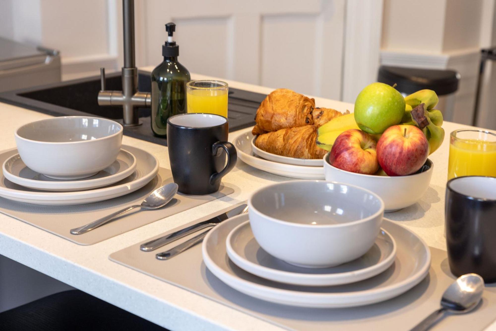 Dragon Suites - Edinburgh City Centre 1 Bed Apartment — Photos 1